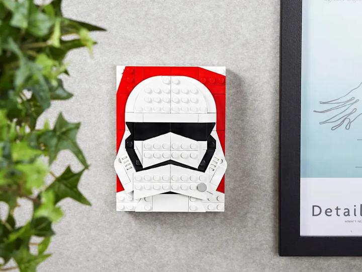 Produktbild LEGO Brick Sketches - First Order Stormtrooper (40391)