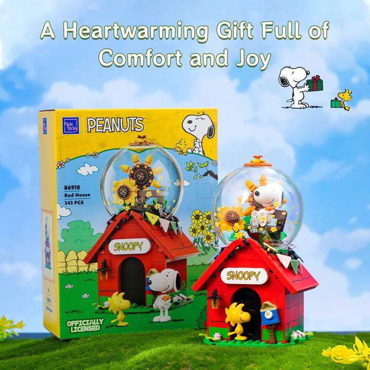 Actual product image Pantasy x Snoopy Red House 86918