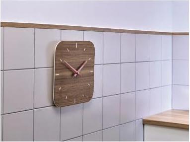 Immagine prodotto tesa Piastrelle con chiodi adesivi regolabili in altezza