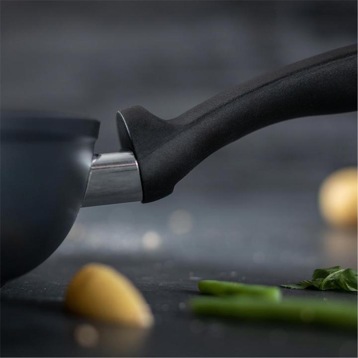 Actual product image Kuhn Rikon Titanio Star frying pan (24 cm, Frying pan, Aluminium)