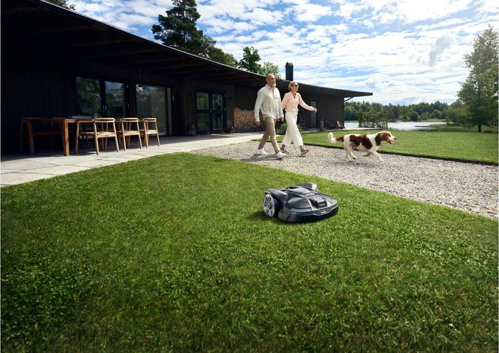 Actual product image Husqvarna 430X Nera Automower (3200 m², Without boundary wire, Boundary wire)