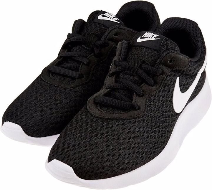 Actual product image Nike Tanjun (40)