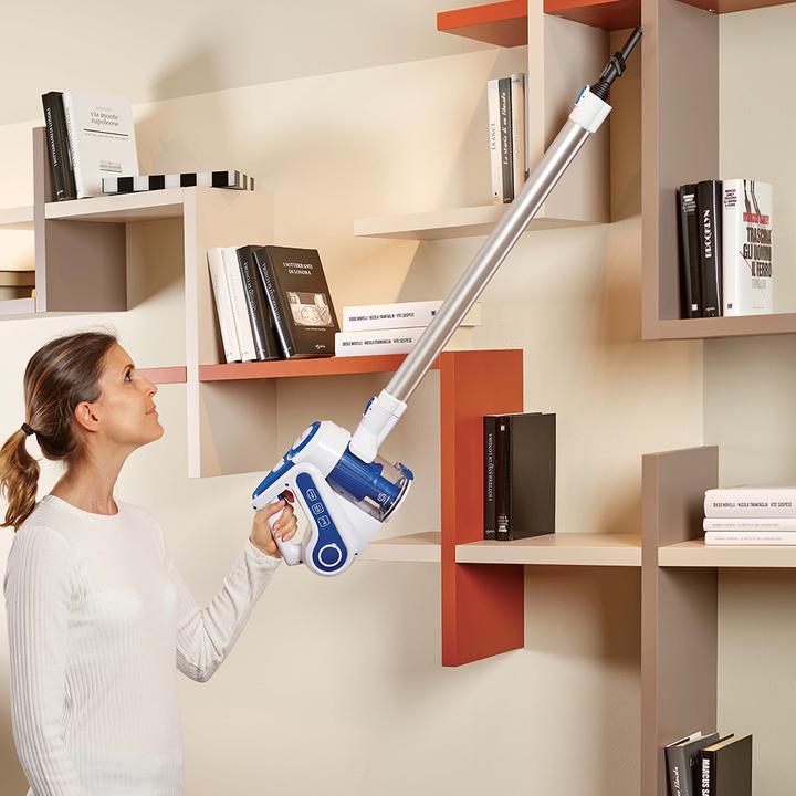Produktbild Polti PBEU0116 FORZASPIRA SLIM SR90B Rechargeable 2-in-1 cordless electric vacuum, White/Blue