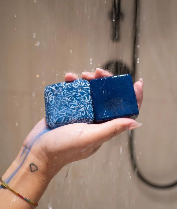 Actual product image Green Room Shampoo & Conditioner Set Color Correction Blue (Solid shampoo)