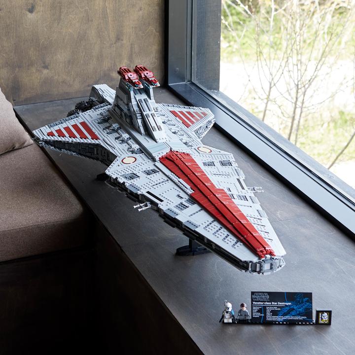 Productafbeelding LEGO Star Wars UCS Venator-klasse Republikeinse Aanvalskruiser (75367, LEGO Star Wars, LEGO Zeldzame Sets)