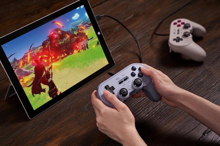 Image du produit 8bitdo pro 2 wired ps gamepad (Android, Switch Lite, PC, Switch)