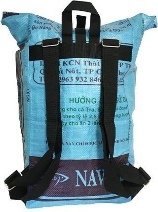 Produktbild Bekos Upcycling - Kurierrucksack aus recycelten Fischfuttersäcke blau / violett (40 l)