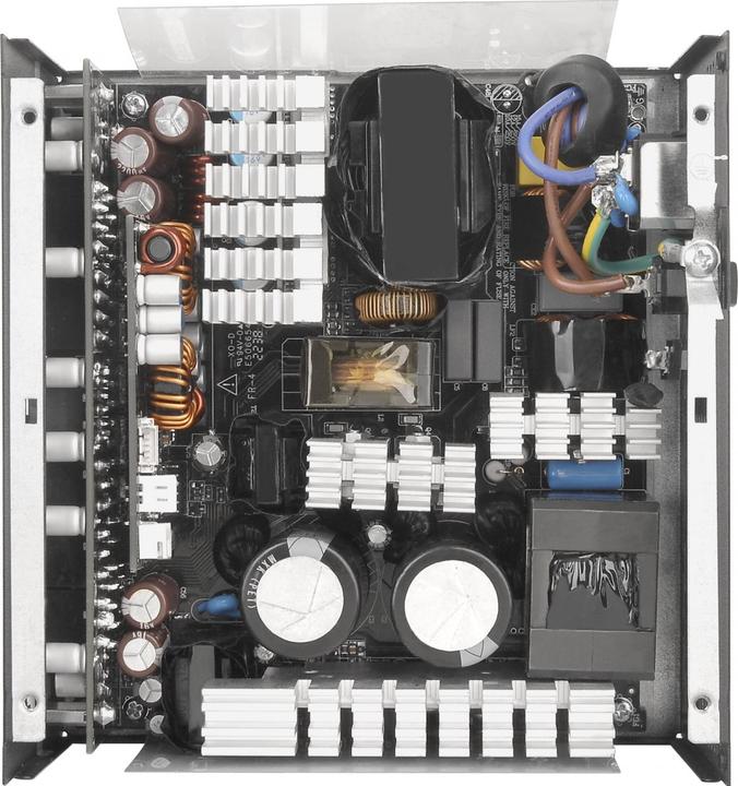 Immagine prodotto Thermaltake ToughPower PF3 750W Gen 5 Alimentatore ATX 3.0 80+ Platinum PCle 5.0 (750 W)