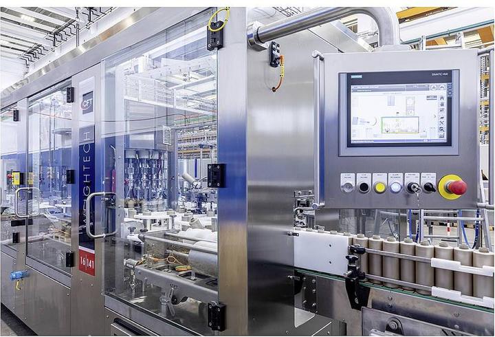 Actual product image Siemens Toggle switch 2position bel.b gn rectangular 3SU1062-2EC40-0AA0