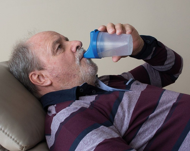 Actual product image Hydas Beak cup "pill swallower" (Drinking)