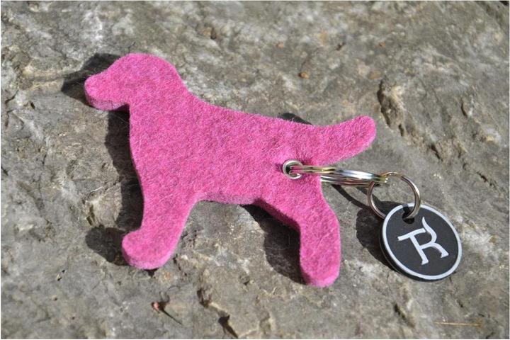 Actual product image Treusinn. Keyring Felt Dog