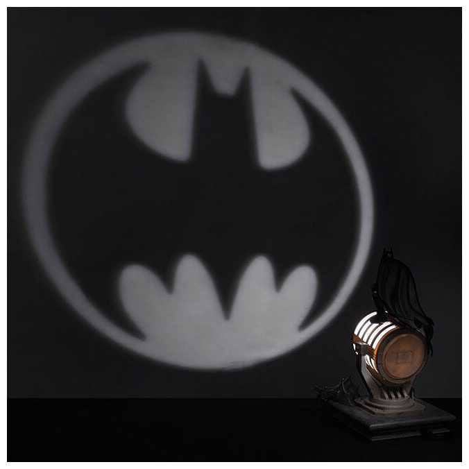 Actual product image Paladone Products Lampada Batman w/ Bat Signal (PLD)