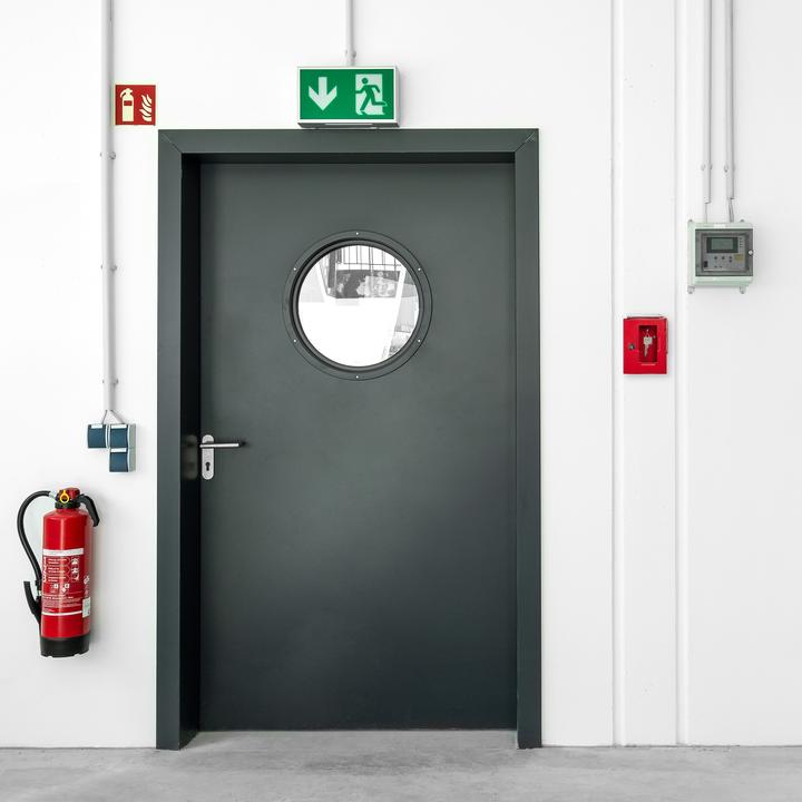Actual product image Relaxdays Emergency key box