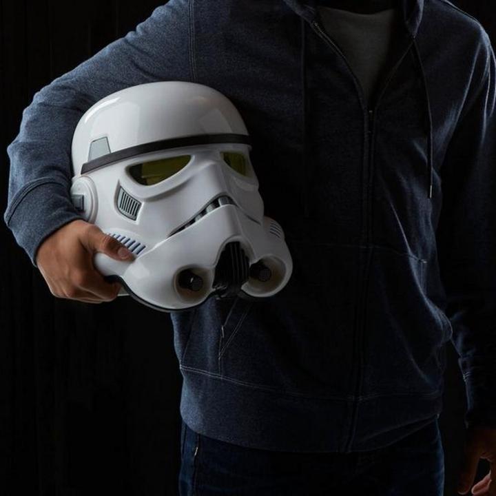 Image du produit Hasbro Star Wars Rogue One Black Series Casque électronique Stormtrooper impérial