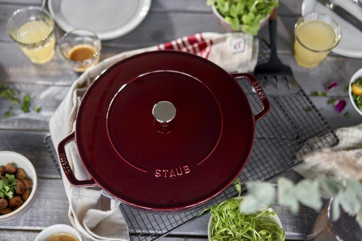 Actual product image Staub Braisers (28 cm, Casserole + Stewpot, Cast iron)