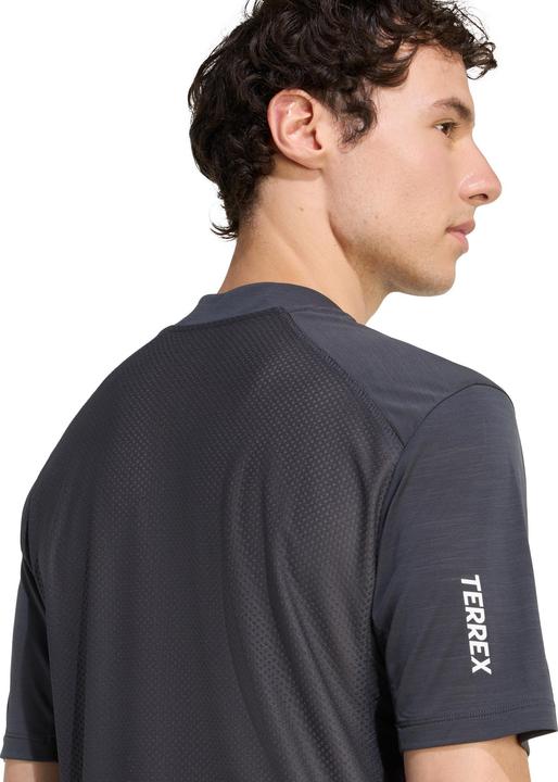 Actual product image Adidas Xperior (L)