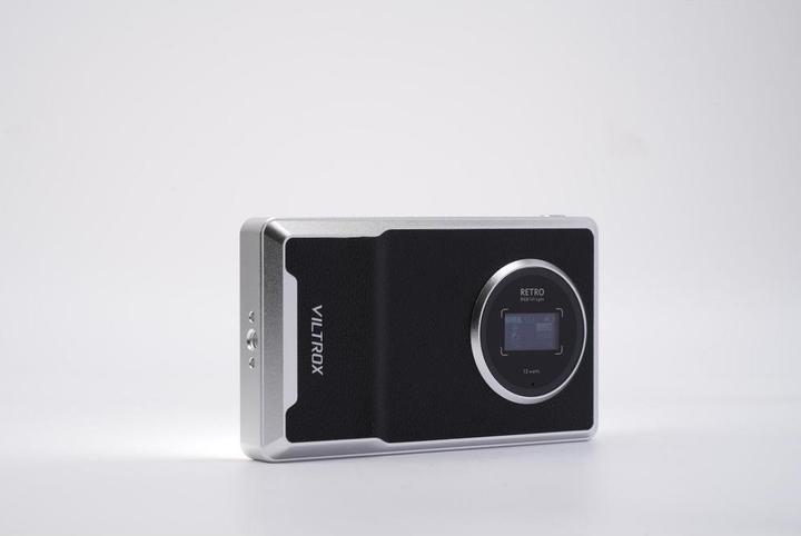 Produktbild Viltrox Retro 12X RGB Pocket LED Light (Videoleuchte)