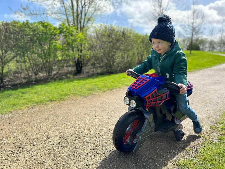 Produktbild ‎Huffy Jeździk elektryczny dla dzieci Motocykl Spider-Man Huffy 17345W (7.20 V)