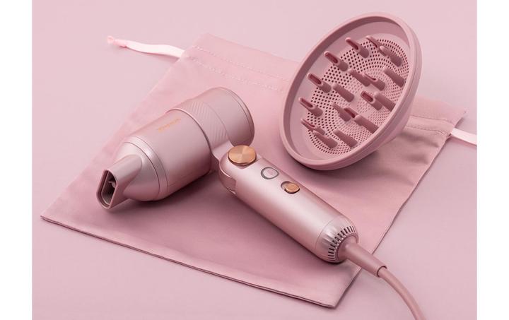 Actual product image Trisa Ionic-T Blush (1100 W)