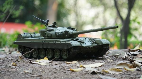 Image du produit Es-toys Heng Long, RC Tank Russian T- 72 (RTR Prêt à fonctionner)