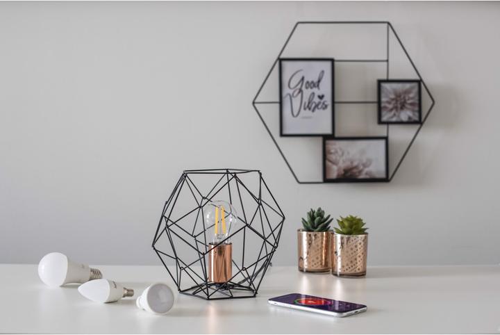 Actual product image Hama WiFi Lamp (E14, 350 lm, 1 x)