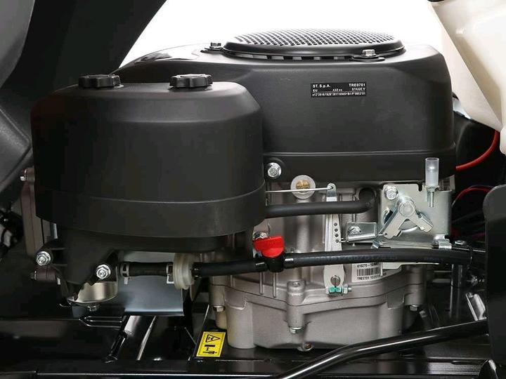 Actual product image Efco EF 98L145K Lawn tractor with side discharge and hydrostatic transmission (Petrol)