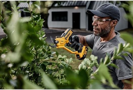 Actual product image DeWalt Battery lopping shears