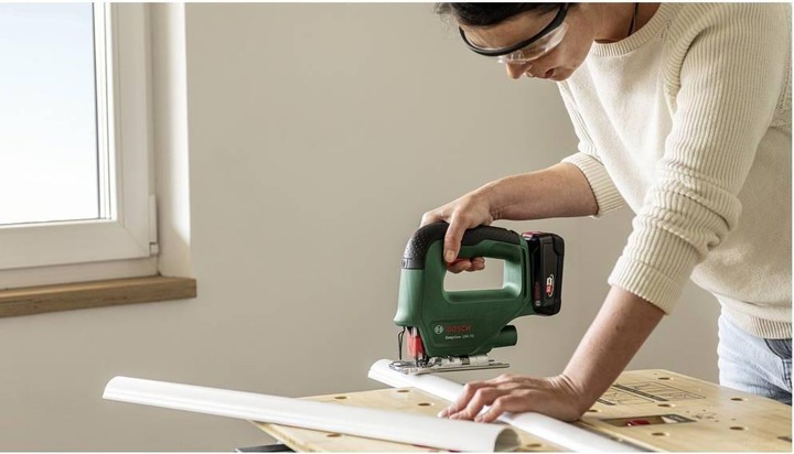 Actual product image Bosch Home & Garden Home and Garden EasyImpact 18V-40 + EasySaw 18V-70 06039D810A Battery Tools W