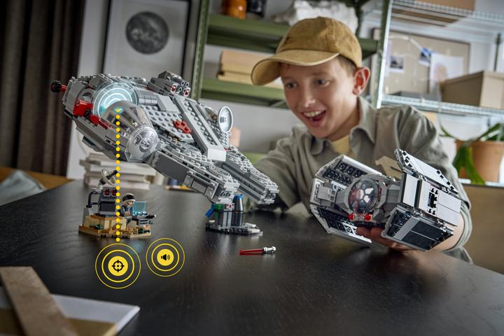 Actual product image LEGO SMART Play: Millennium Falcon (75426, LEGO Star Wars)