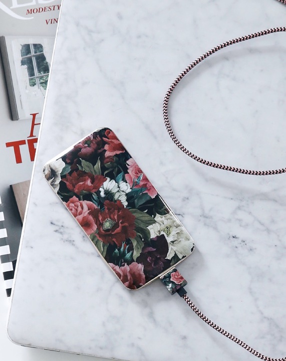 Produktbild iDeal Of Sweden Antique Roses (1 m, USB 2.0)