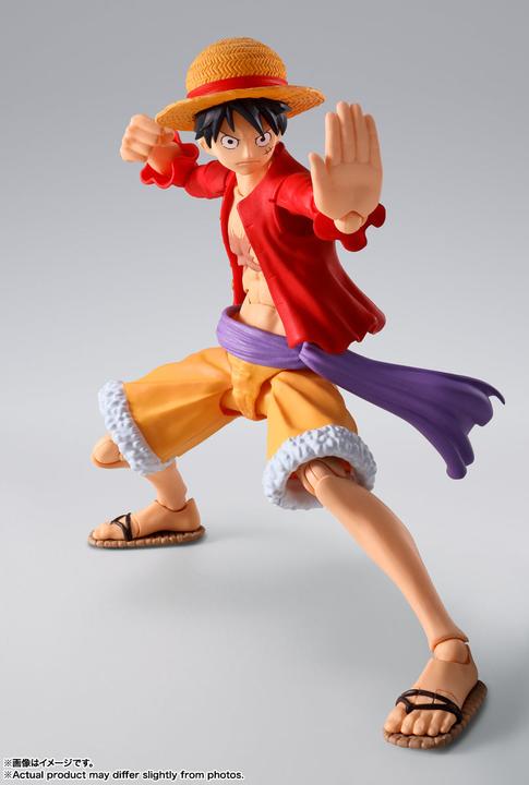 Actual product image Bandai One Piece - Monkey D. Luffy S.H.Figuart