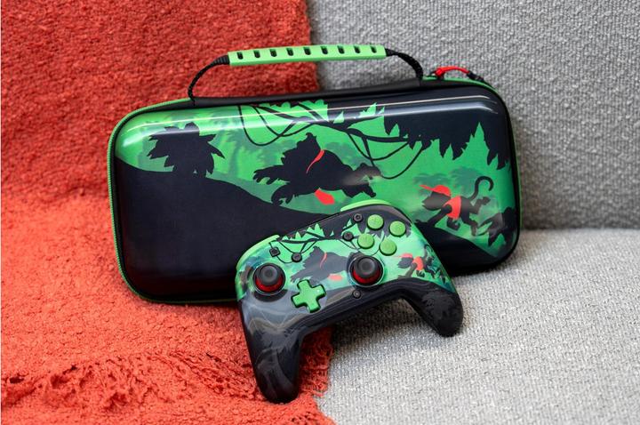 Produktbild Turtle Beach - PlayTrek Travel Case - Donkey Kong (Switch, Switch 2)