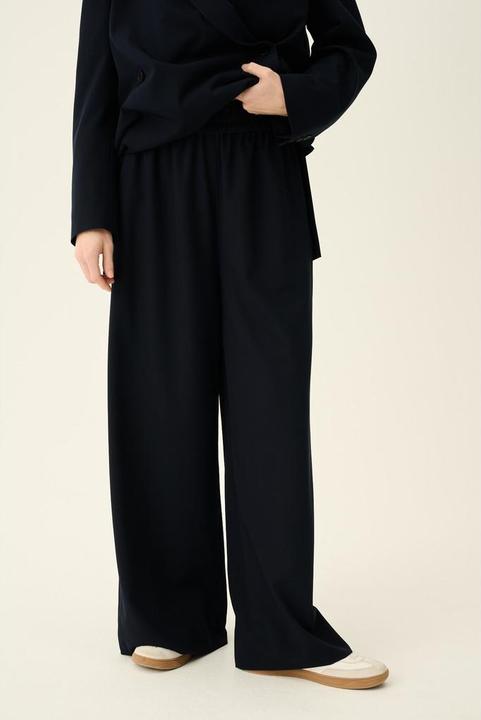 Actual product image Rue De Tokyo Prisila Solid Hose (S)