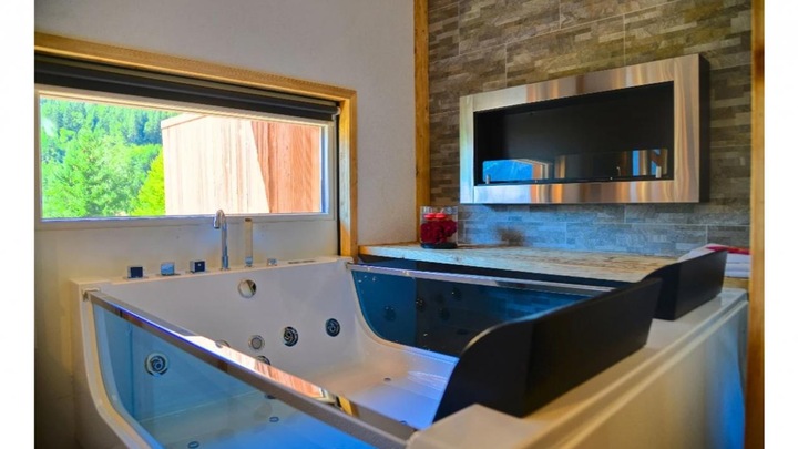 Produktbild Loveroom Superior mit Whirlpool (2 Pers.)