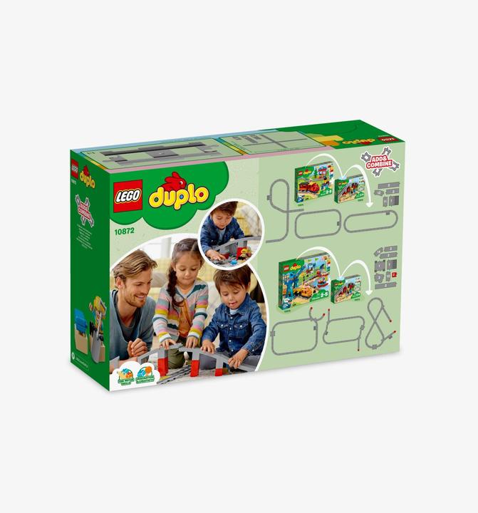 Actual product image LEGO Railway bridge and rails (10872)