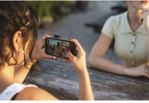 Actual product image Moment Wide Lens T-Series