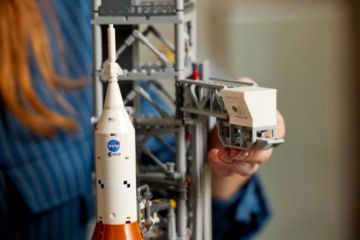 Productafbeelding LEGO NASA Artemis lanceerplatform (10341, LEGO Icons, LEGO Zeldzame Sets)
