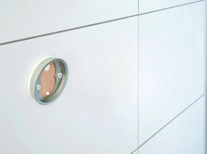 Immagine prodotto tesa Porta rotolo di carta igienica MOON con soluzione adesiva senza trapano