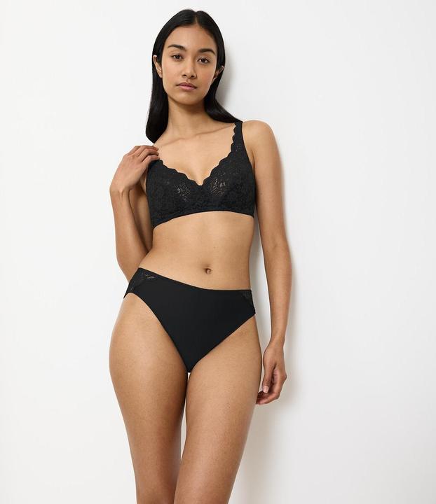 Actual product image Triumph Bügelloser BH Amourette (Single pack, 85 D)