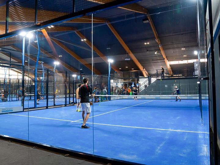 Produktbild Smartbox Sportlicher Spass bei 1 Stunde Padel mit 4 Personen bei Zürich (4 Pers.)
