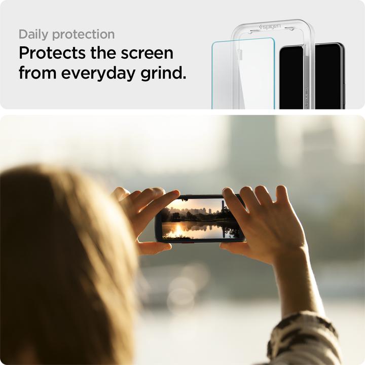 Actual product image Spigen AlignMaster GLAS.tR (1 pcs.)