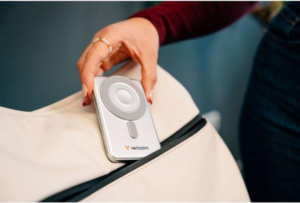 Image du produit Verbatim CnG 2C PB Wless 5000mAh Slvr (5000 mAh, 20 W, 35.80 Wh)