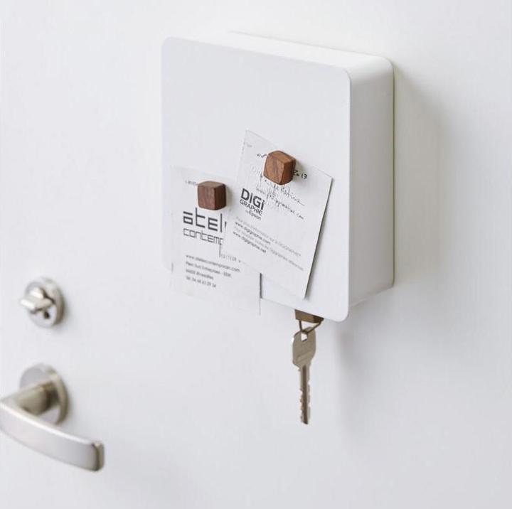Actual product image Yamazaki Magnetic key box TOWER (15.8 x 5.7 x 15.8 cm)