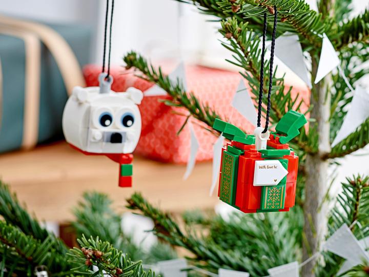 Produktbild LEGO Eisbär und Geschenk (40494)