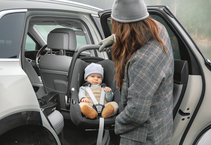 Immagine prodotto Maxi-Cosi CabrioFix I-Size Essential Nero (Seggiolino, ECE R129/i-Size Standard)