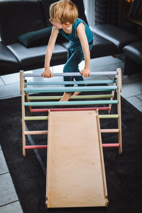 Produktbild Tissi Piklerdreieck / Kletterdreieck mit Rutsche mit Kletterwolken Pastel bunt