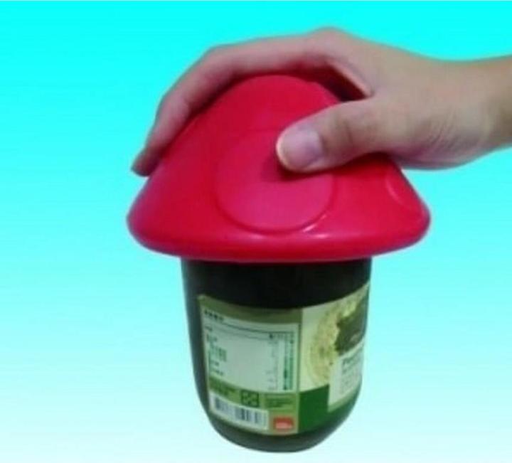 Actual product image Sahag Cap opener yellow Ø12cm for cans and jars latex free (Uptick)