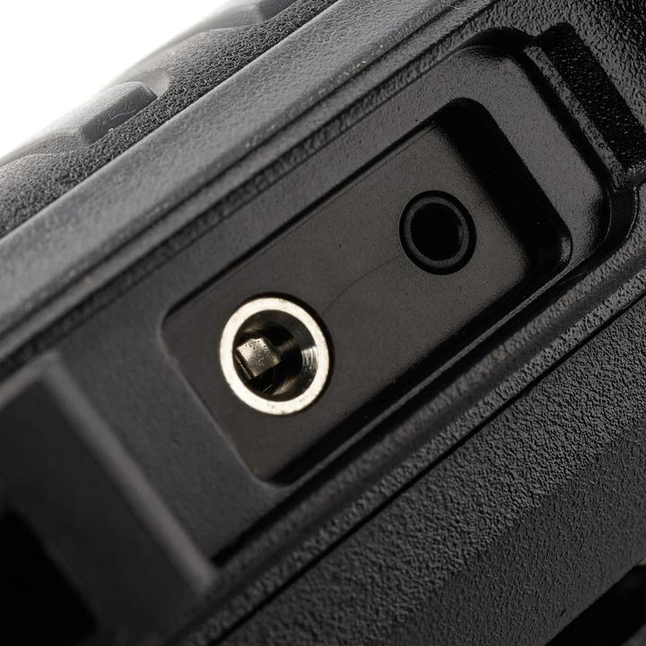 Produktbild Dynascan Radio PMR 446 tragbares PNI, 446 MHz, 8 CH, VOX, Scrambler, 1750 mAh, verstecktes Display