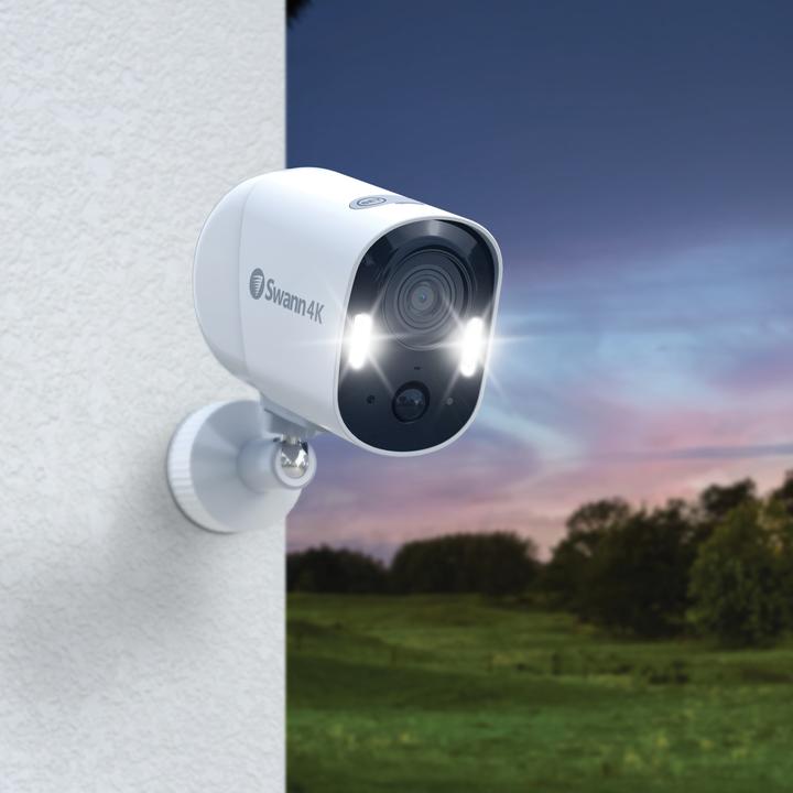 Actual product image Swann Xtreem 4K WiFi Security Camera (3840 x 2160 pixels)