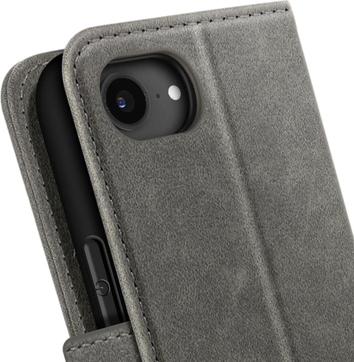 Actual product image Avizar Chesterfield (Apple iPhone 16e)
